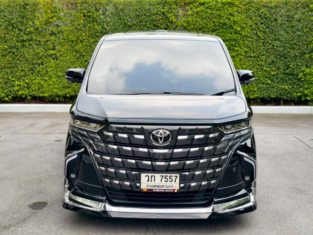 2017 Toyota Alphard used for sale Thailand