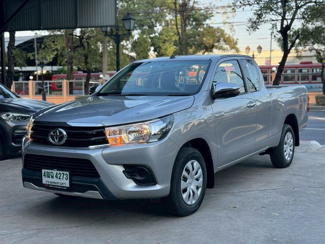 2018 Toyota Hilux Revo Smart Cab มือสอง ขาย ไทย