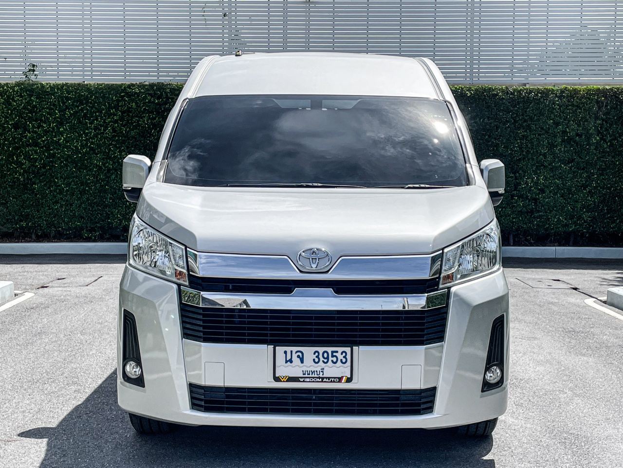 2020 Toyota Hiace Commuter used for sale Thailand