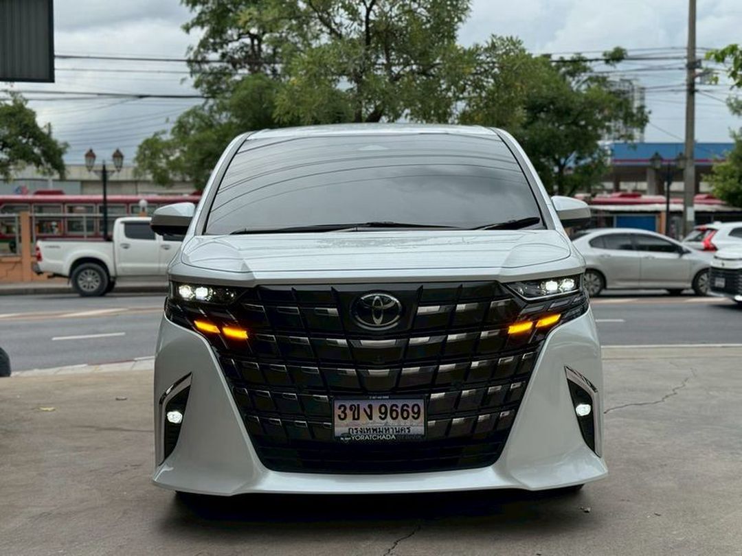 2024 Toyota Alphard มือสอง ขาย ไทย
