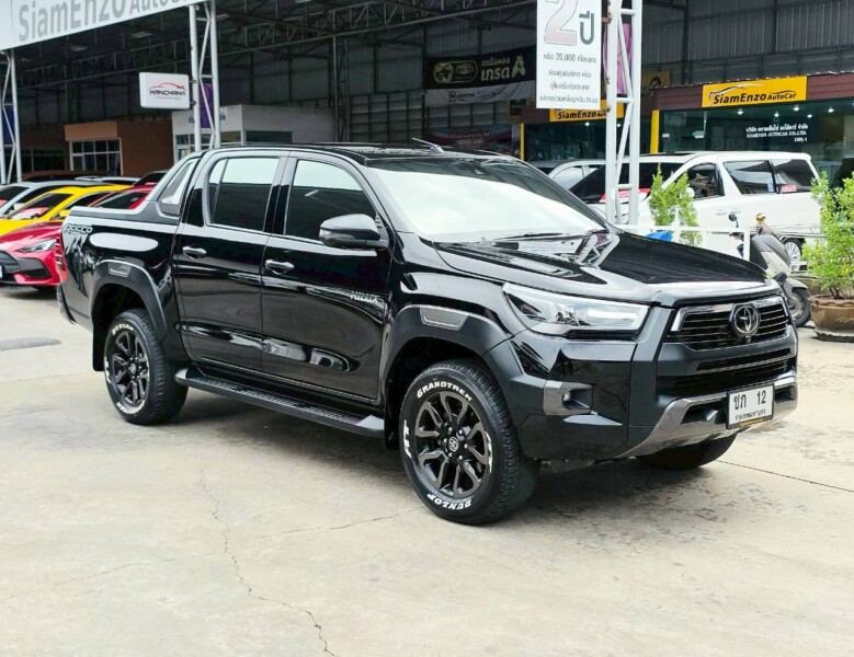 2022 Toyota Hilux Revo มือสอง ขาย ไทย